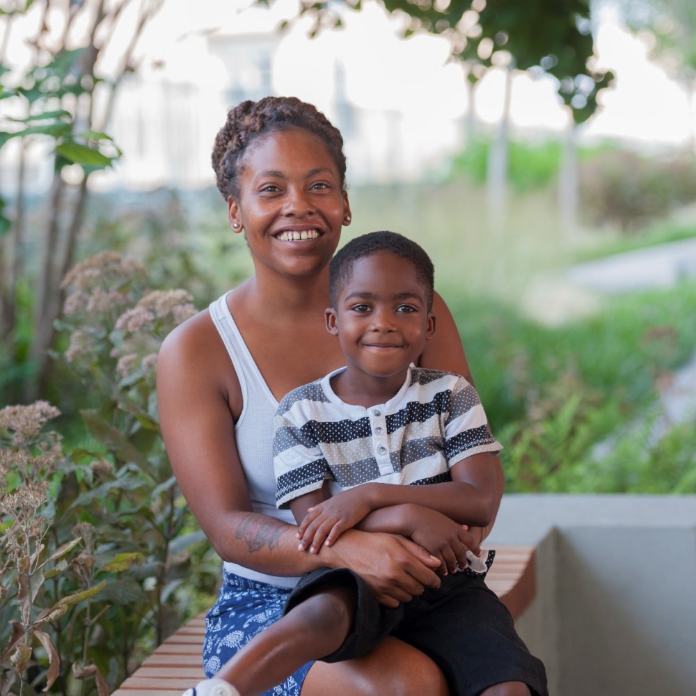 Tyvion Scott and his mom, Chiquita Coles, enjoyed a quiet moment at Children’s Hospital of Richmond at VCU’s Children’s Pavilion after an appointment with Tyvion’s pulmonologist this summer. (Photo by Tom Kojcsich, VCU University Marketing)